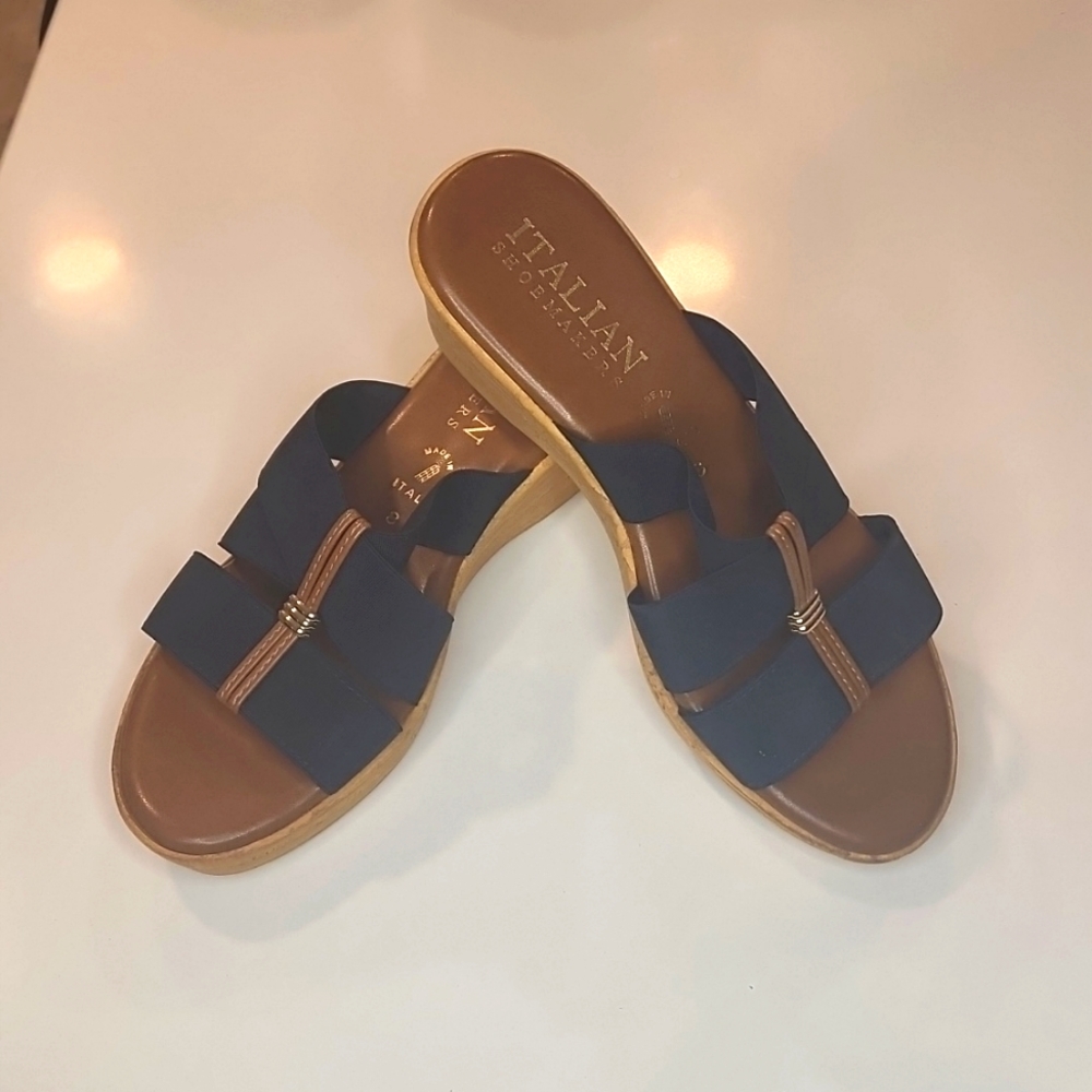 Italian Shoemakers Tayden Navy wedge sandals. Size 8
